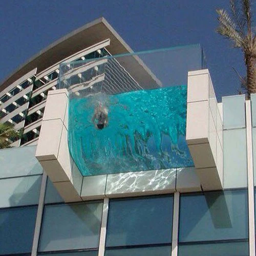 Plexiglass-uima-allas